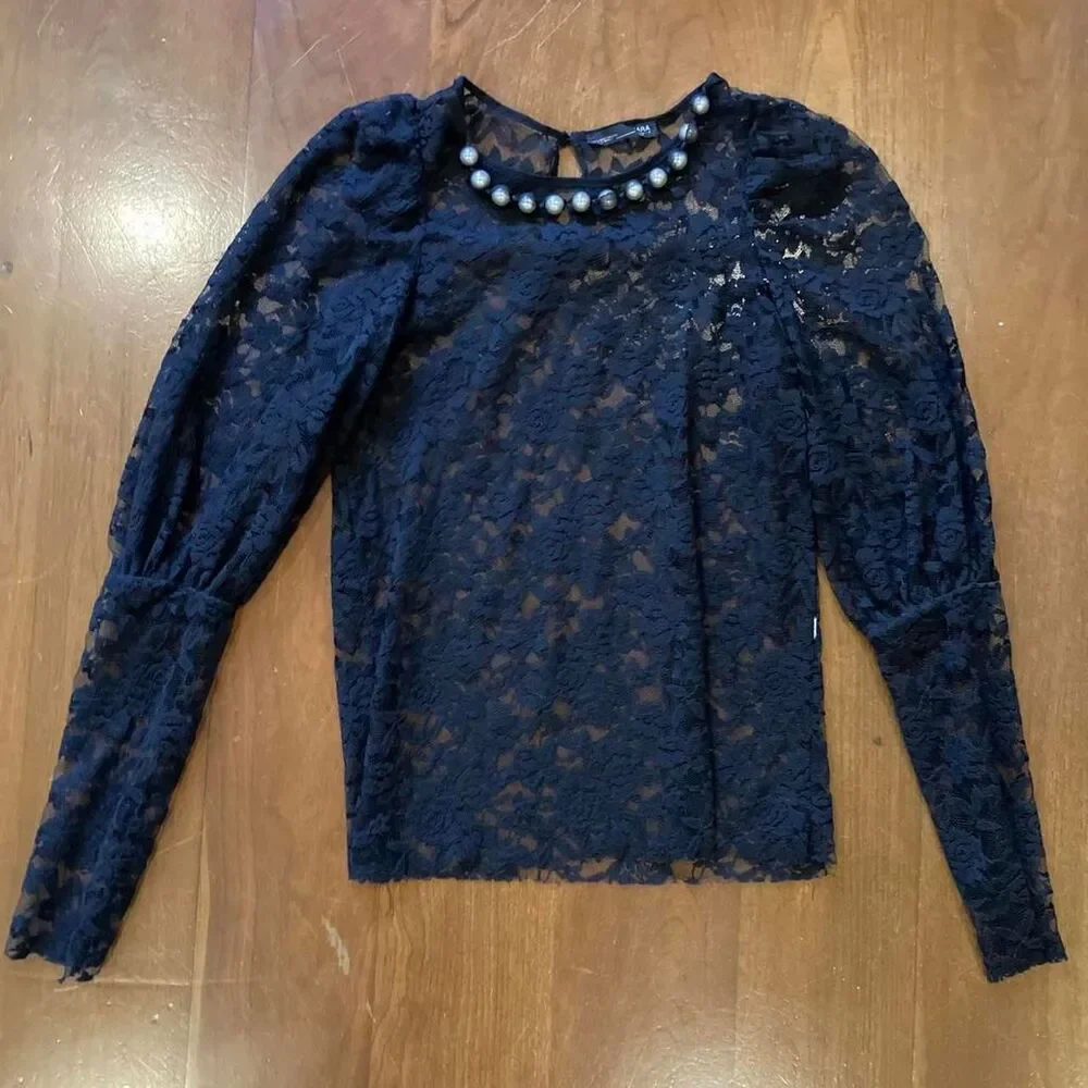 Zara Women's Black and Navy Blouse